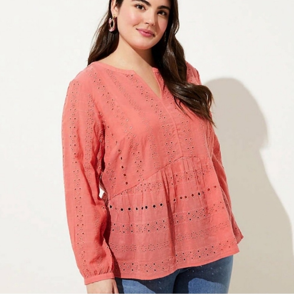 Loft size 22 coral eyelet lace top. Euc